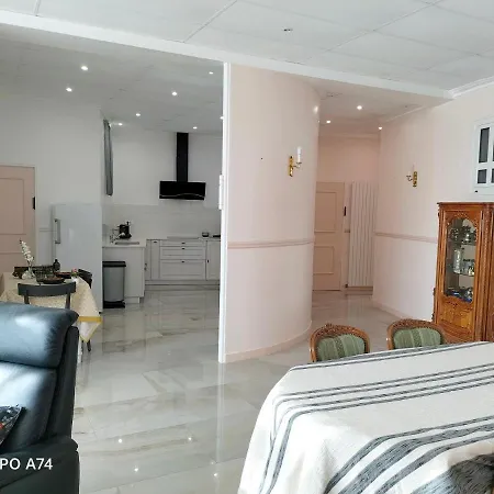 Lägenhet Imhost - Spacious Appt Near Paris Pantin